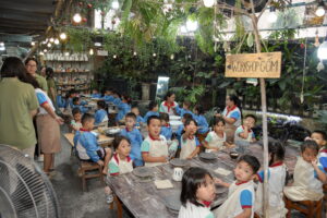 vườn gốm